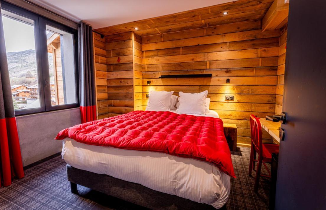 Hotel 16 | 150 Montagne & Spa Nuxe 바르스 외부 사진