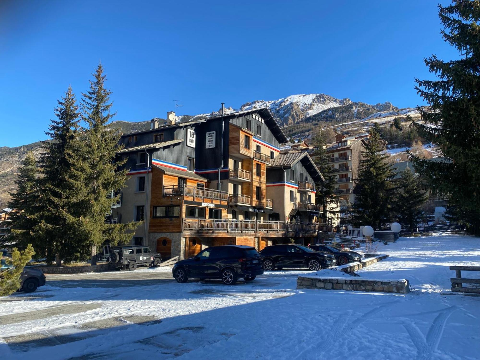 Hotel 16 | 150 Montagne & Spa Nuxe 바르스 외부 사진